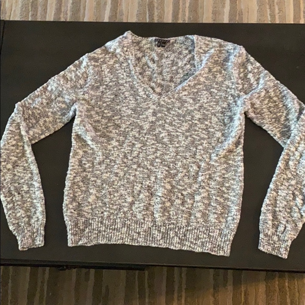 Theory sweater
